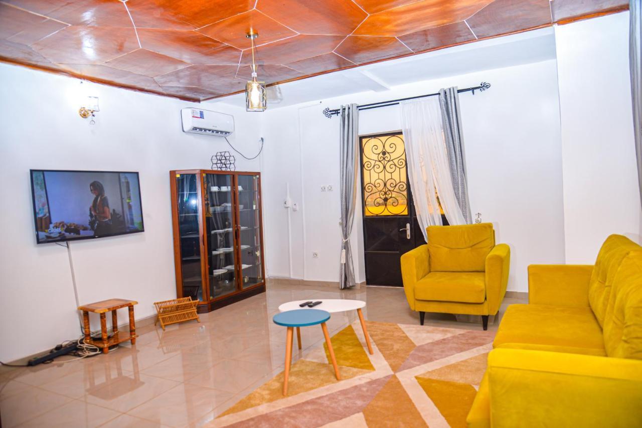 Appartement Meuble 2 Chambres Avec Salle De Bain - 1 Salon - 1E Cuisine - La Concorde - Quartier Nkomkana Yaounde Ngoại thất bức ảnh