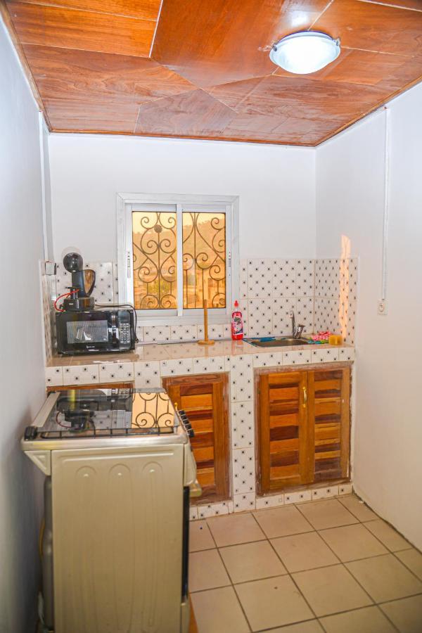 Appartement Meuble 2 Chambres Avec Salle De Bain - 1 Salon - 1E Cuisine - La Concorde - Quartier Nkomkana Yaounde Ngoại thất bức ảnh